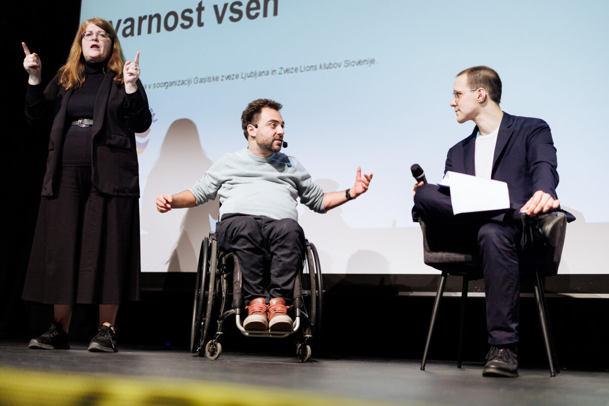 2025_11_17 - Posvet Ogenj, pogum in človečnost - skupaj za varnost vseh-033