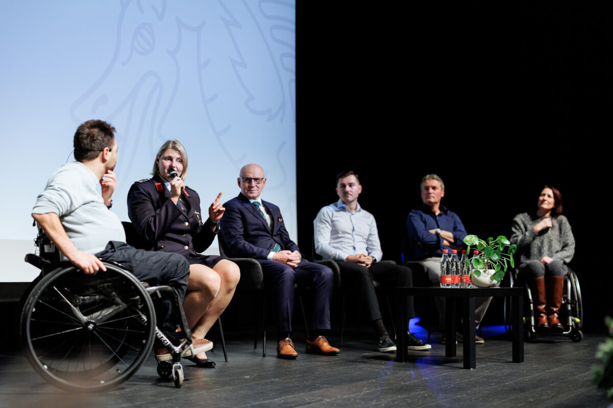 2025_11_17 - Posvet Ogenj, pogum in človečnost - skupaj za varnost vseh-040