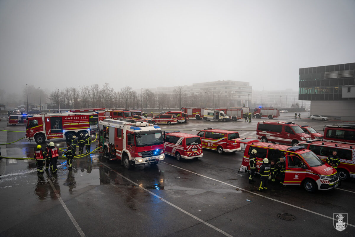 20251214-Pozar_Spar-119