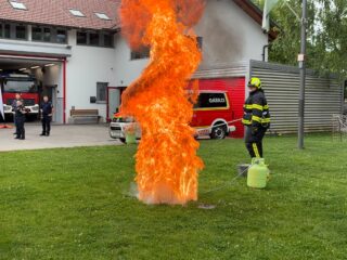 Preventivna delavnica »Ogenj ni igrača« za Center dnevnih aktivnosti za starejše